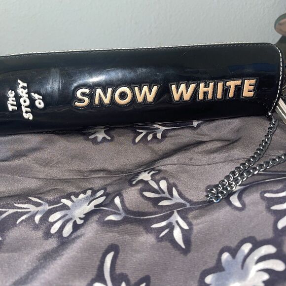 Disney Storybook Snow White bag Danielle Nicole - Picture 5 of 11